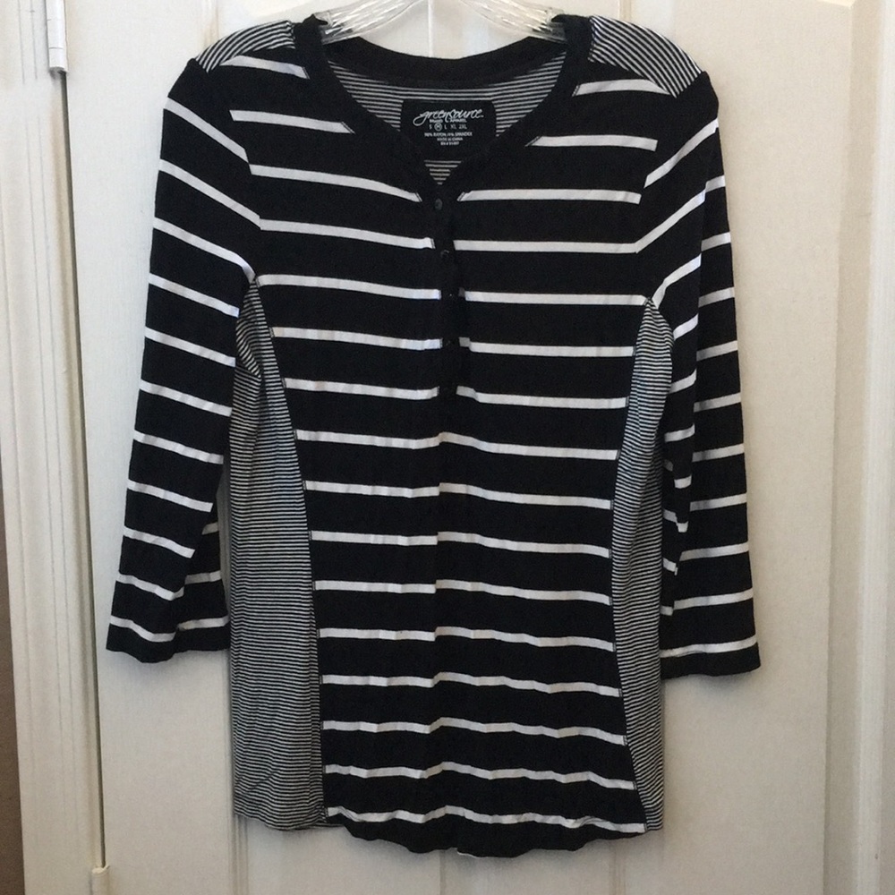 FINAL MARKDOWN Ladies greensource top medium